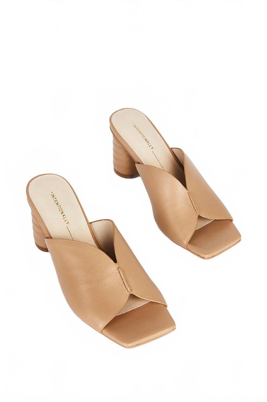 NEW INTENTIONALLY BLANK women's kamika sandal in beige